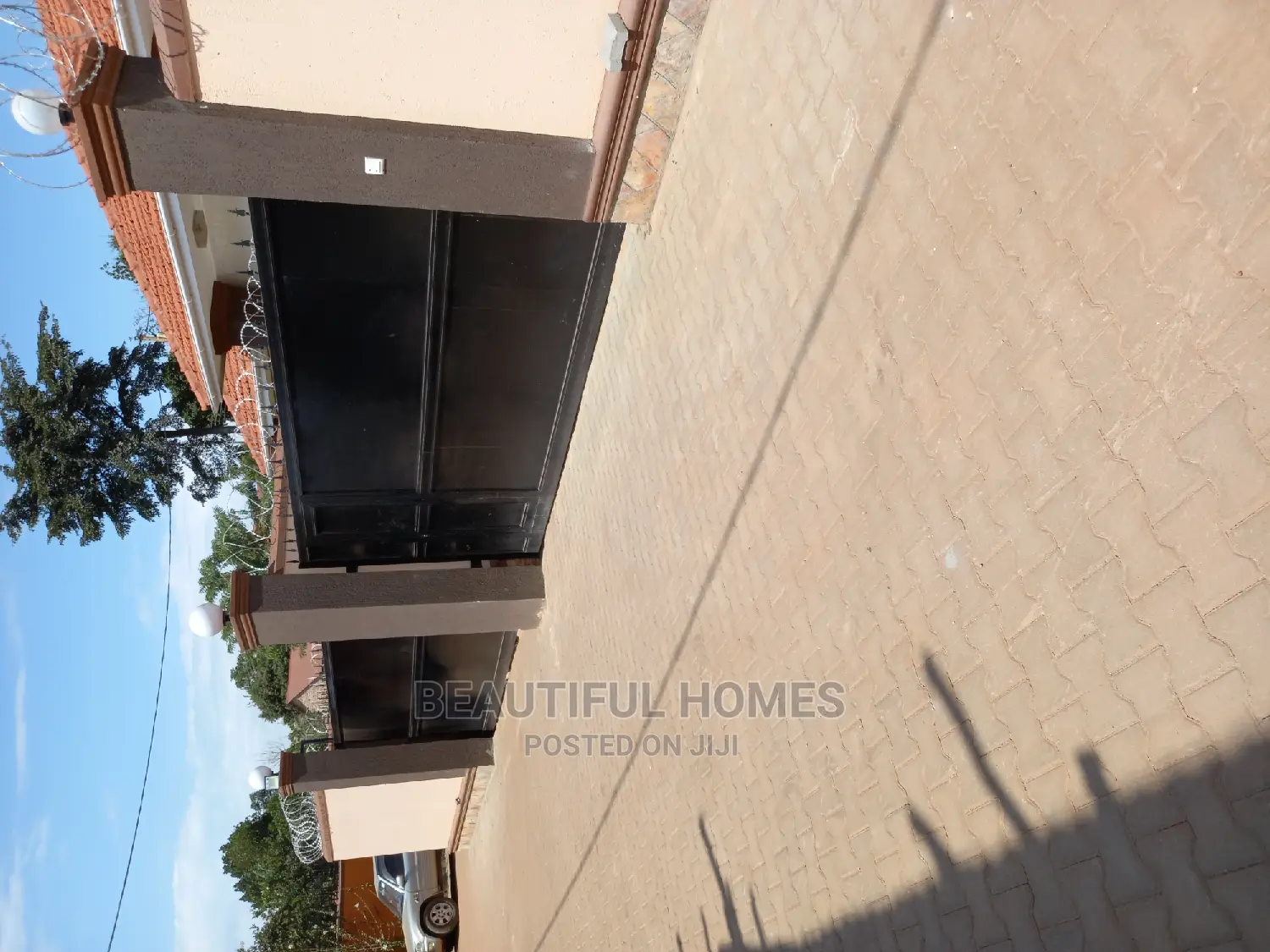Furnished 4bdrm Bungalow in Kisaasi, Central Division for Sale in Central Division