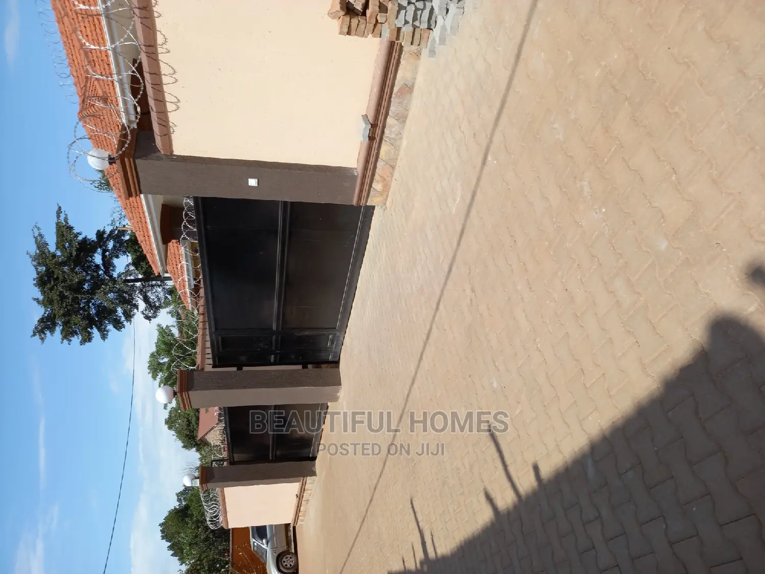 Furnished 4bdrm Bungalow in Kisaasi, Central Division for Sale in Central Division