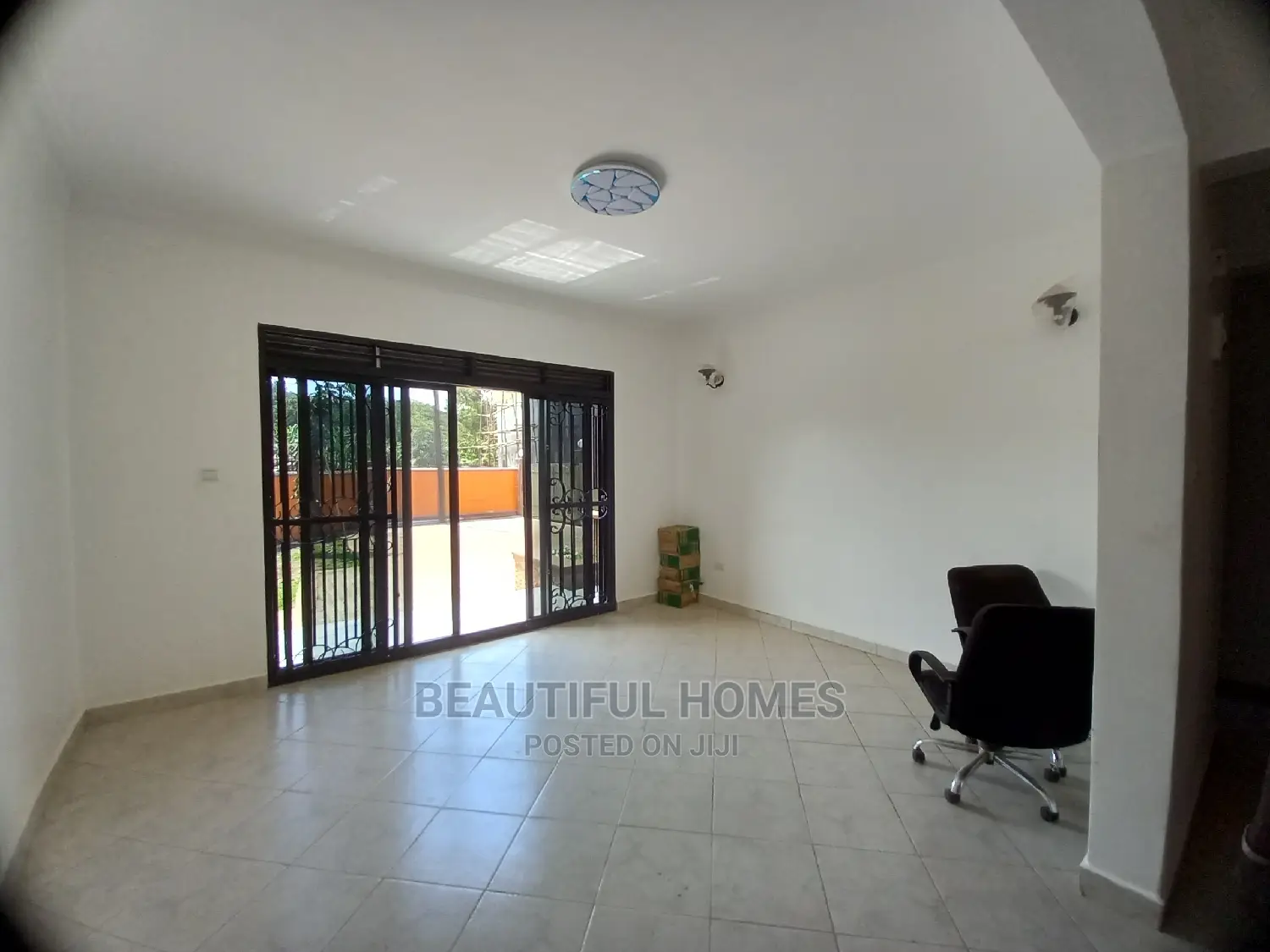 Furnished 4bdrm Bungalow in Kisaasi, Central Division for Sale in Central Division