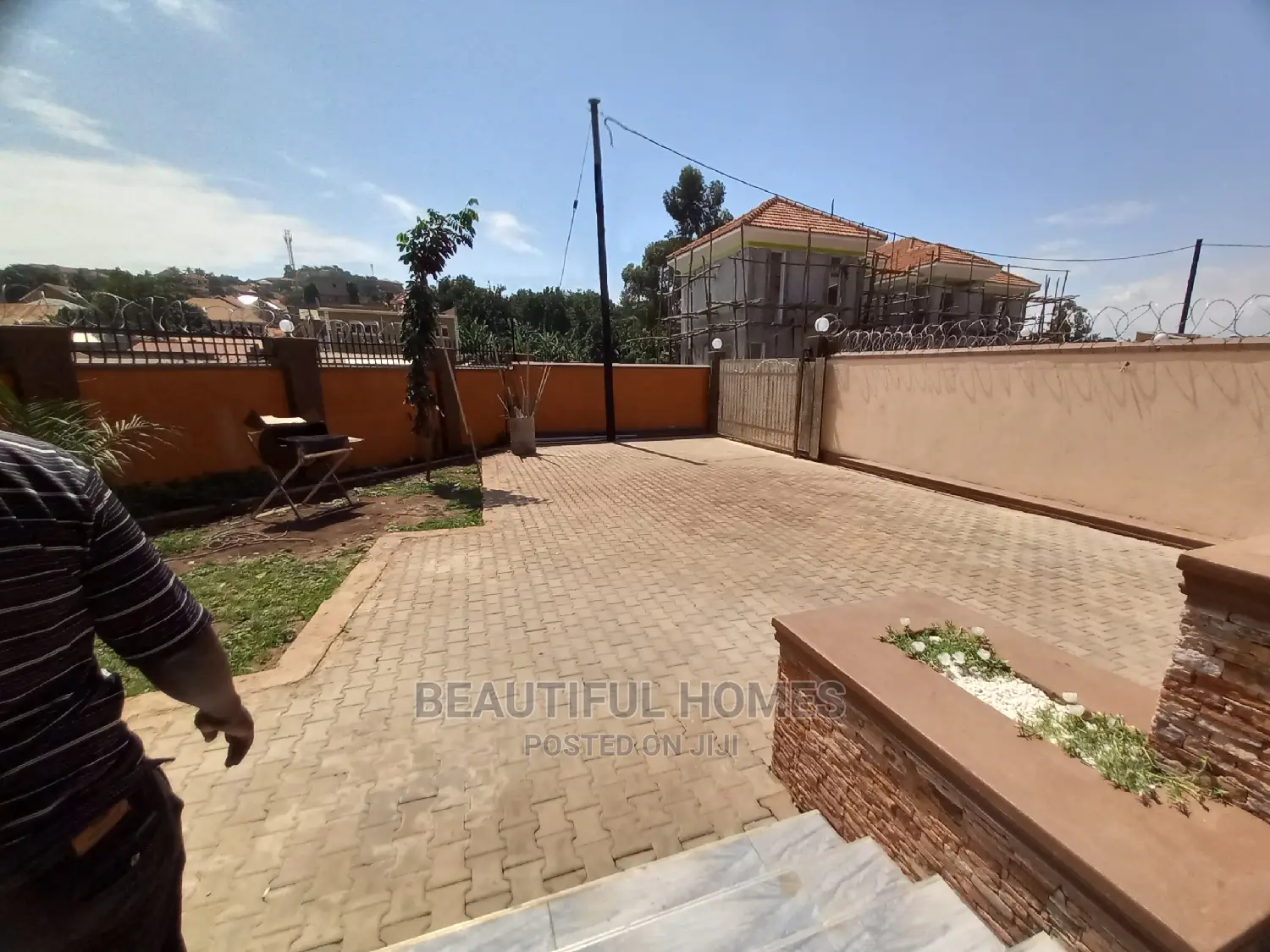 Furnished 4bdrm Bungalow in Kisaasi, Central Division for Sale in Central Division