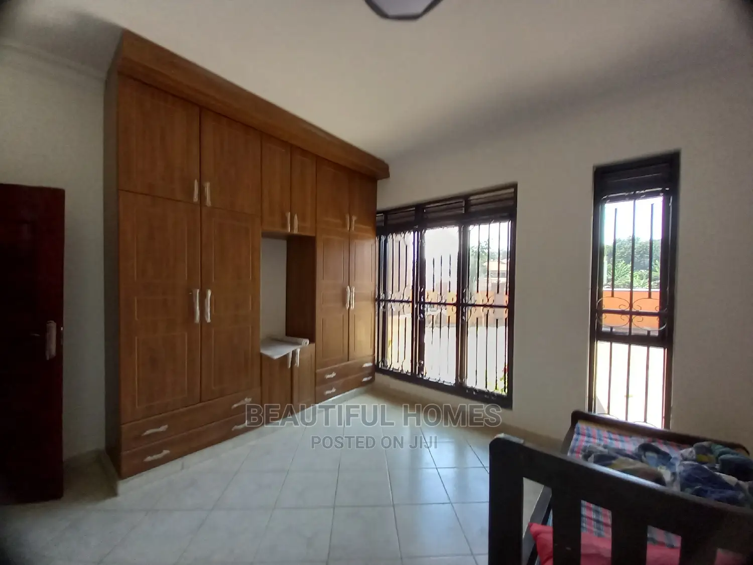 Furnished 4bdrm Bungalow in Kisaasi, Central Division for Sale in Central Division