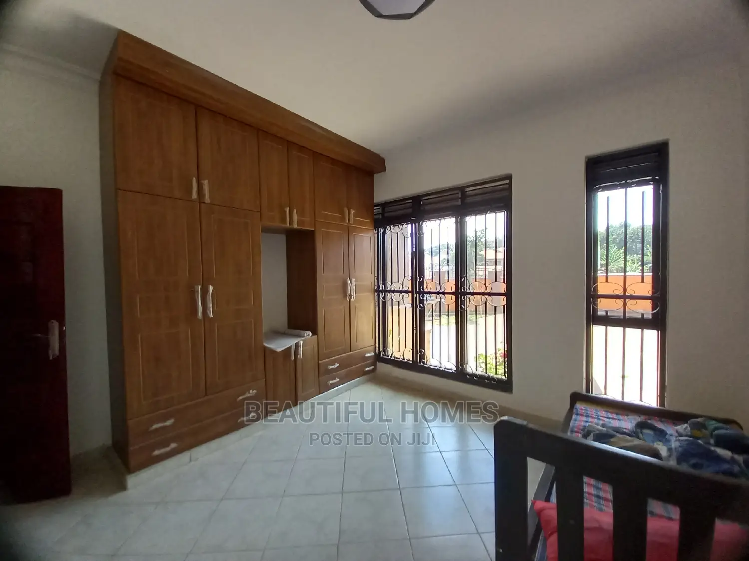 Furnished 4bdrm Bungalow in Kisaasi, Central Division for Sale in Central Division