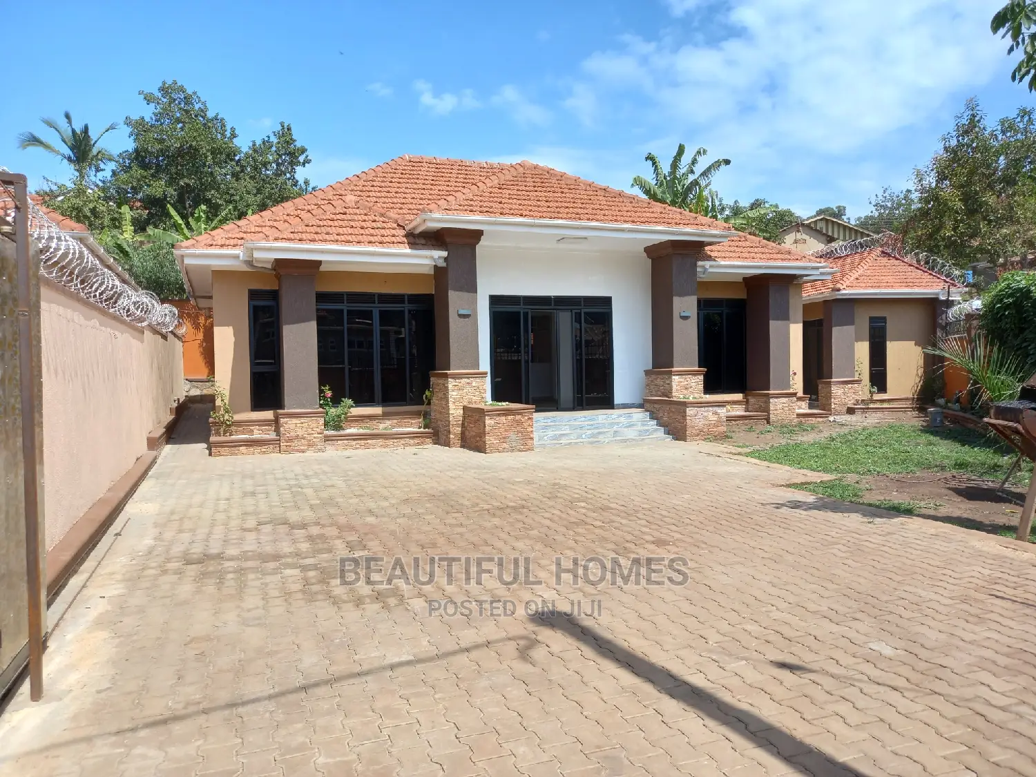 Furnished 4bdrm Bungalow in Kisaasi Splendid, Central Division in Central Division