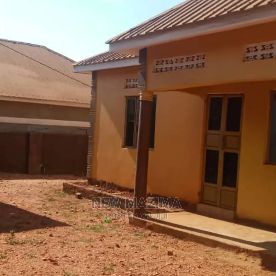 2bdrm House in Salaama Munyonyo, Central Division for Sale in Central Division