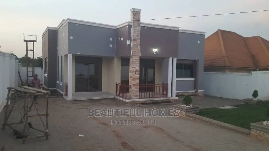 Furnished 4bdrm House in Kira for Sale in Kira