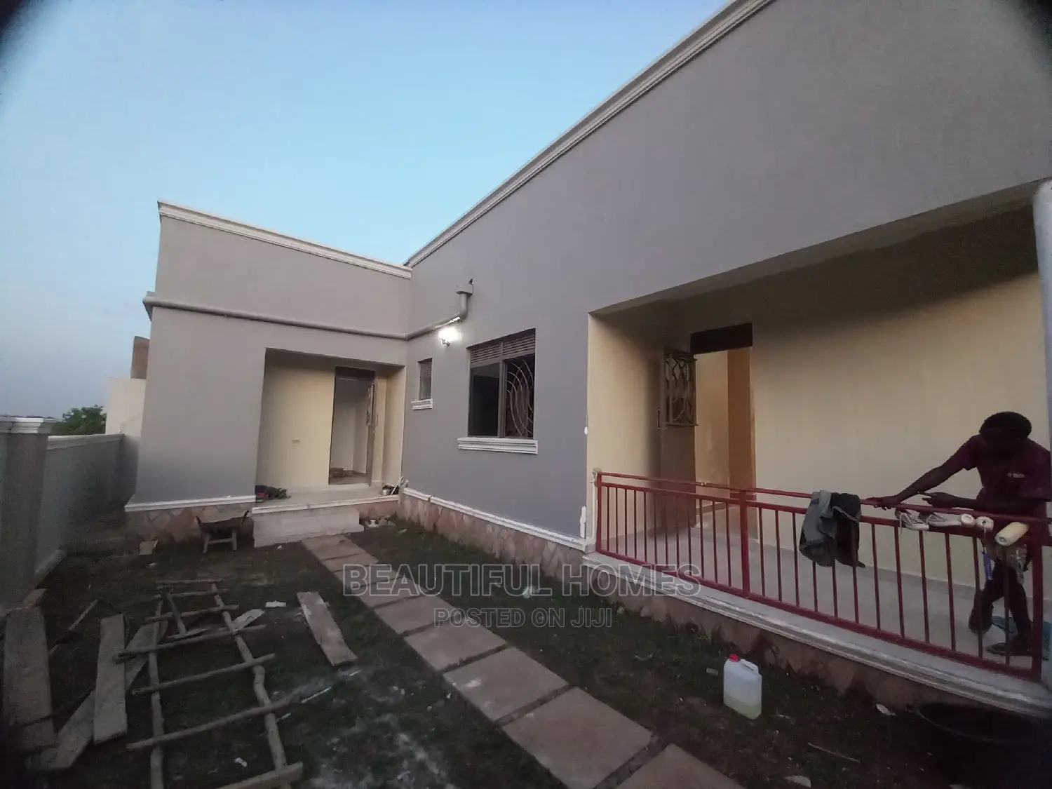 Furnished 4bdrm Bungalow in Kira for Sale in Kira