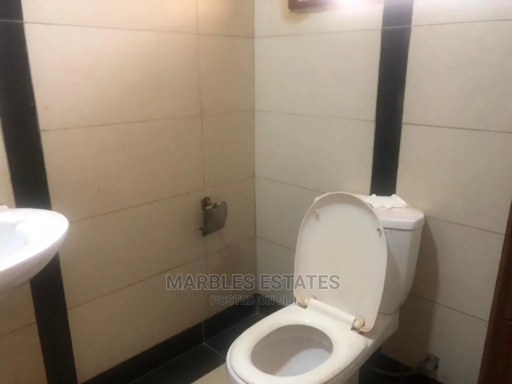 8bdrm House in Bugolobi, Central Division for Rent in Central Division