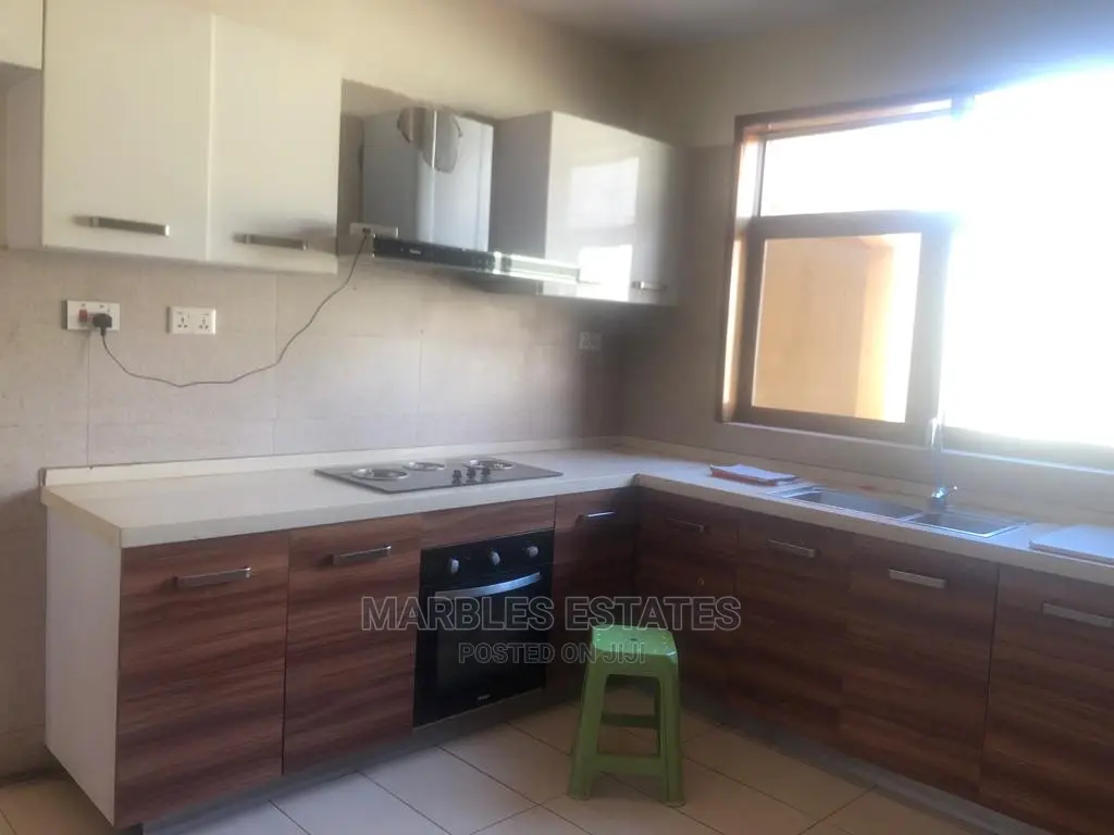 8bdrm House in Bugolobi, Central Division for Rent in Central Division