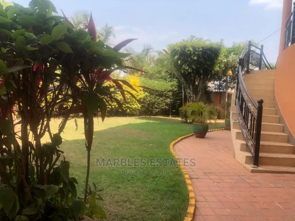 5bdrm Bungalow in Kololo, Central Division for Rent in Central Division
