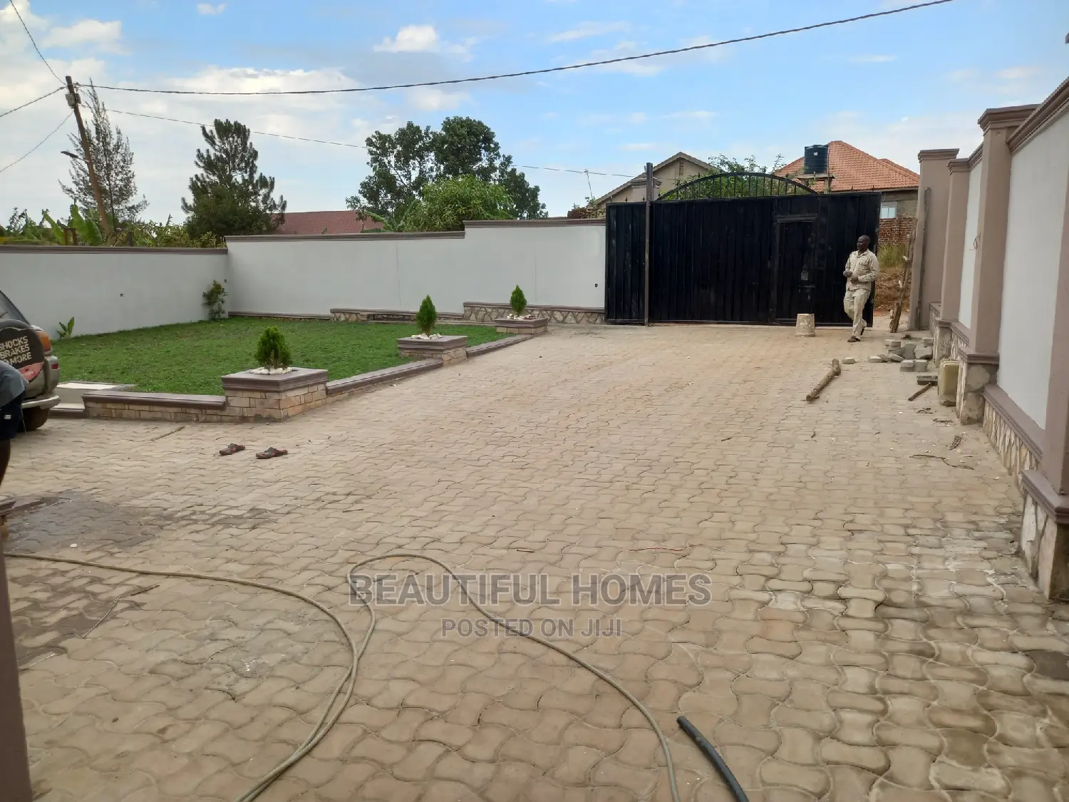 Furnished 4bdrm House in Kira for Sale in Kira