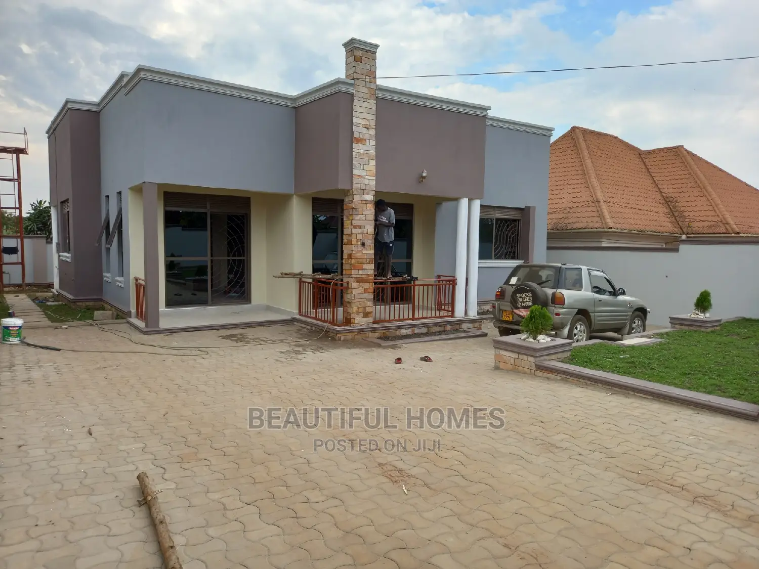 Furnished 4bdrm Bungalow in Kira for Sale in Kira