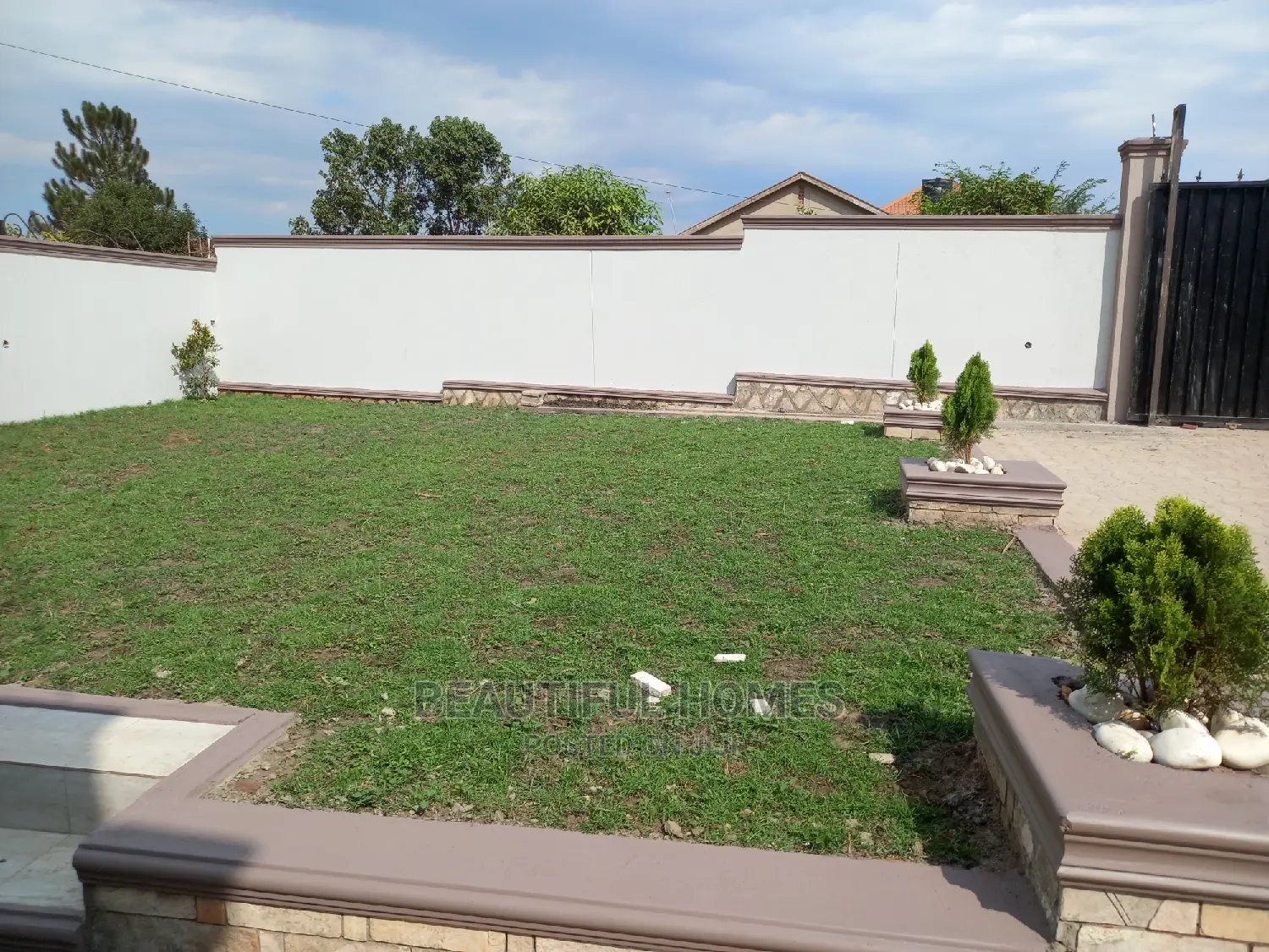 Furnished 4bdrm House in Kira for Sale in Kira