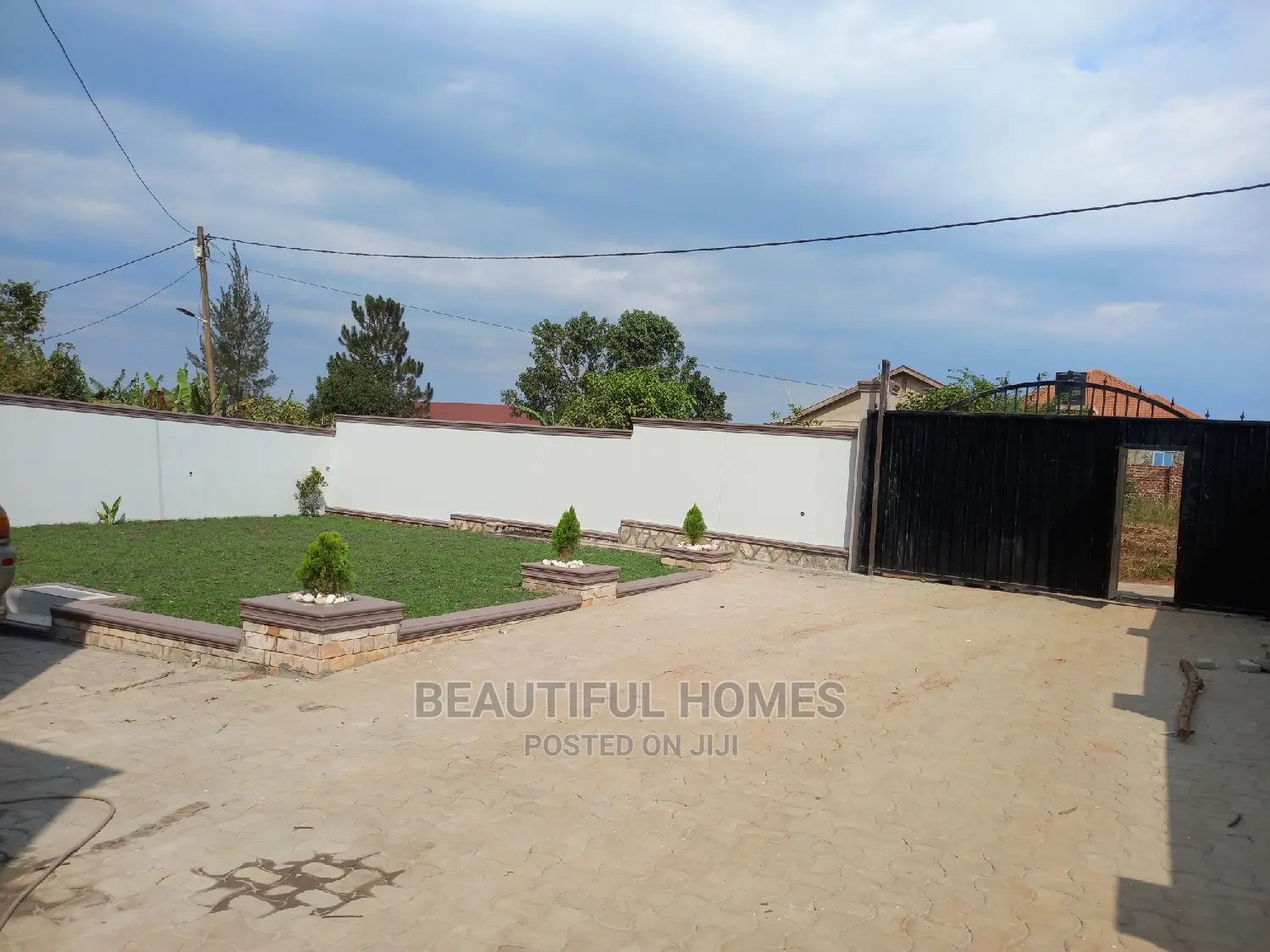 Furnished 4bdrm House in Kira for Sale in Kira
