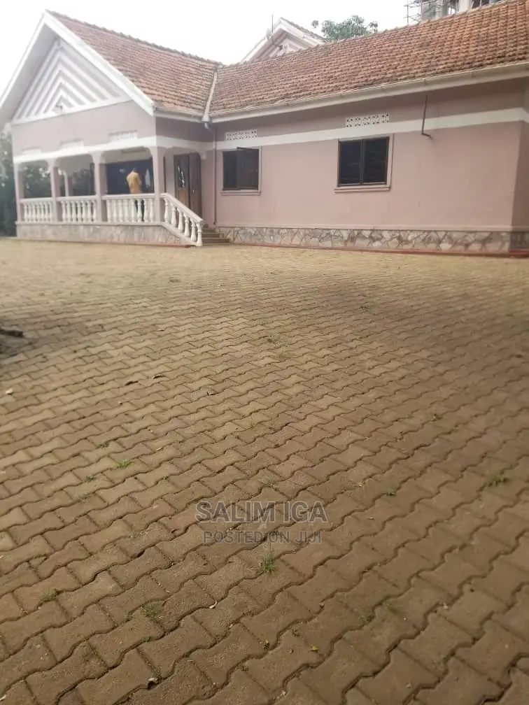 4bdrm Bungalow in Kololo Property, Central Division for Rent in Central Division