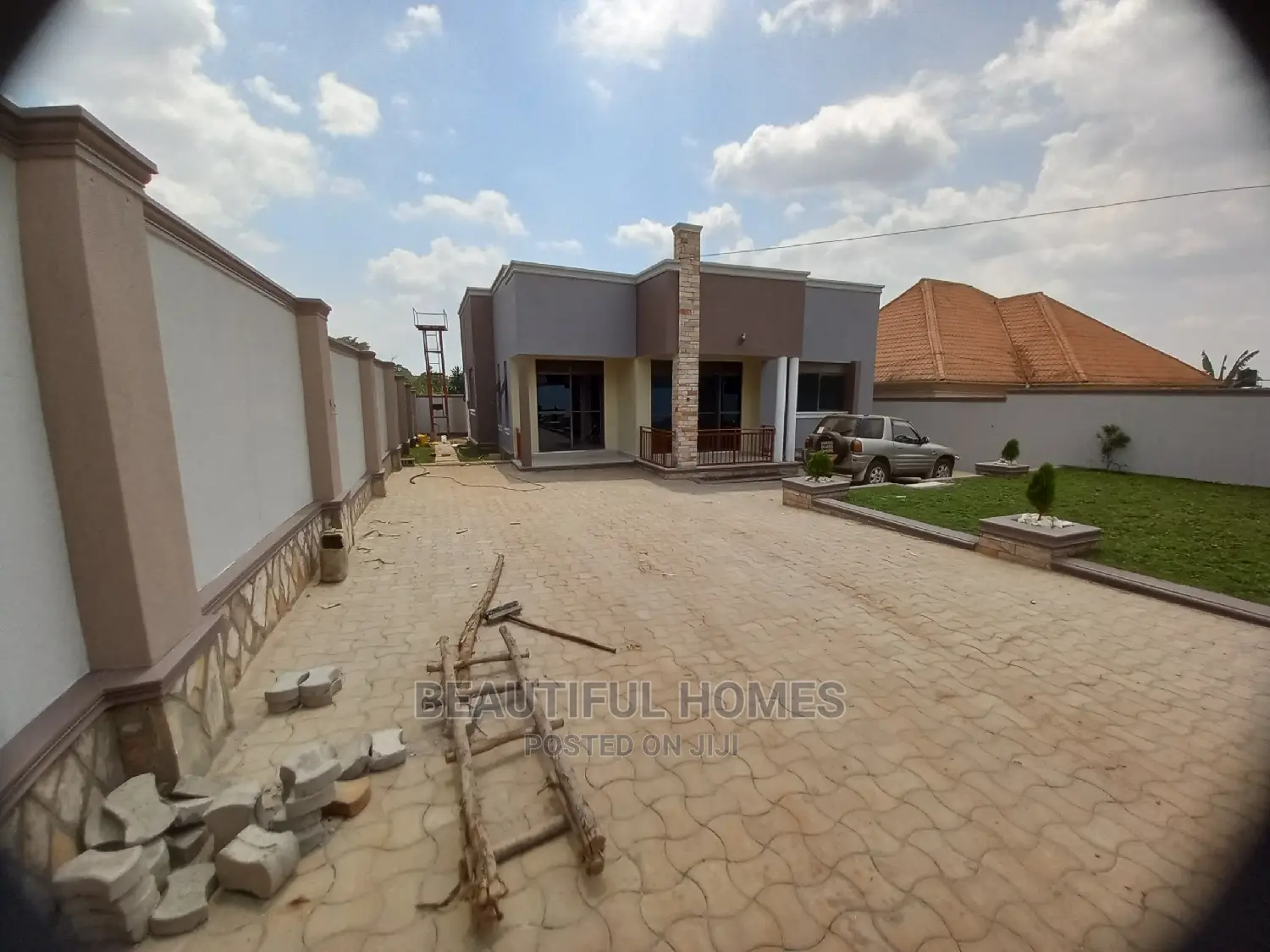 Furnished 4bdrm House in Kira for Sale in Kira