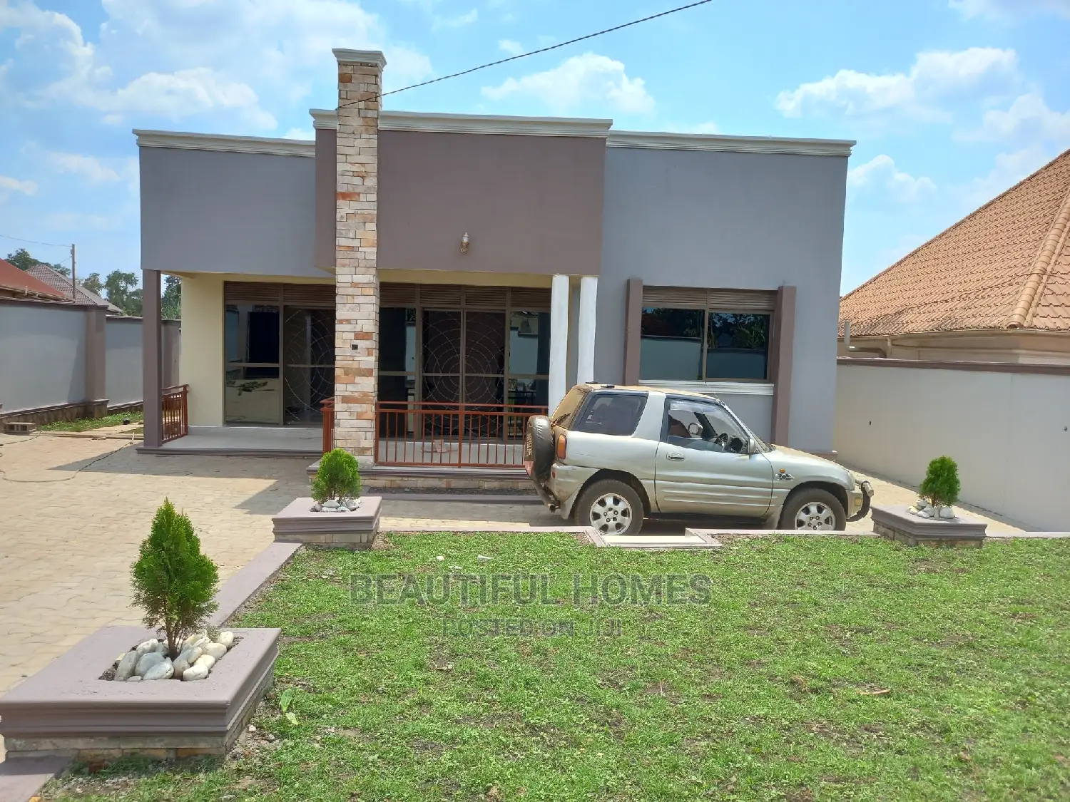 Furnished 4bdrm Maisonette in Kira for Sale in Kira