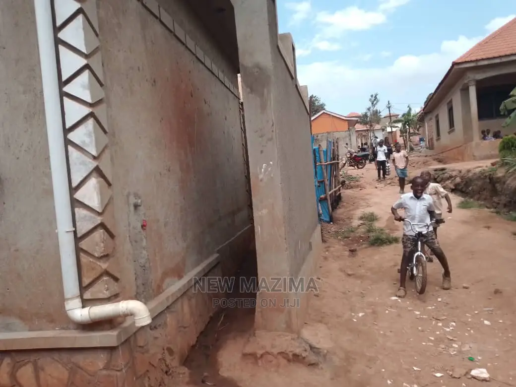 2bdrm House in Salaama Munyonyo, Division B for Sale in Division B