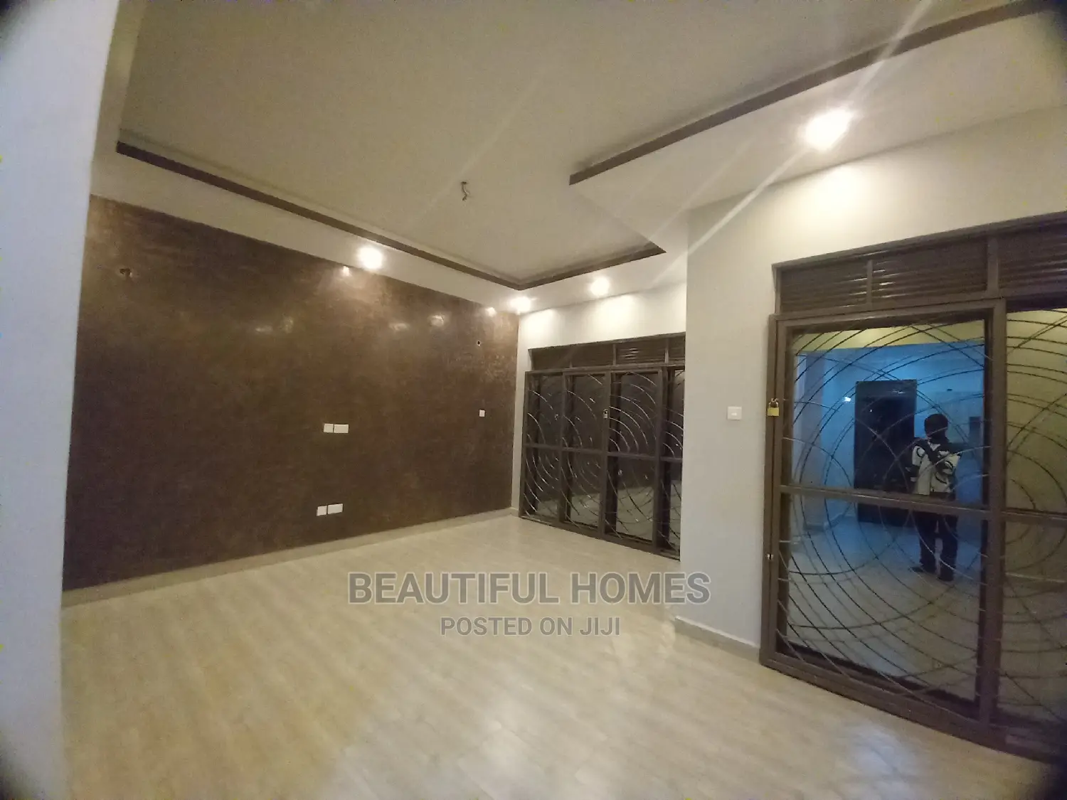 Furnished 4bdrm Bungalow in Kira for Sale in Kira