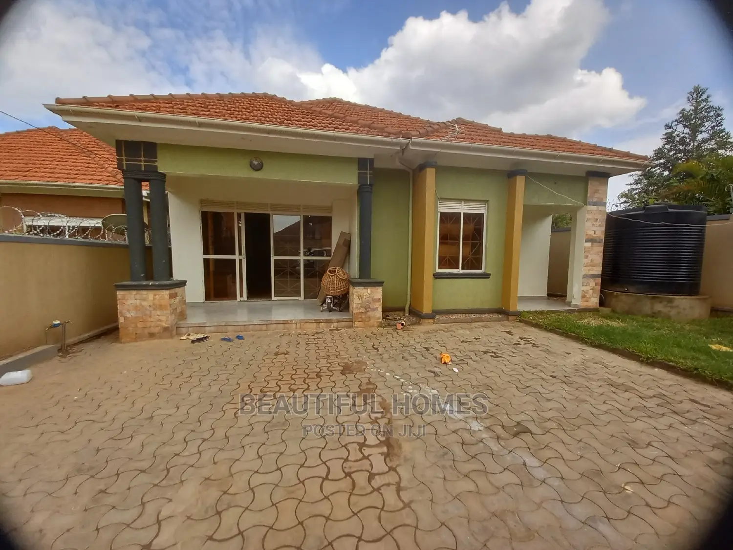 Furnished 4bdrm House in Kira Mamerito Road for Sale in Kira