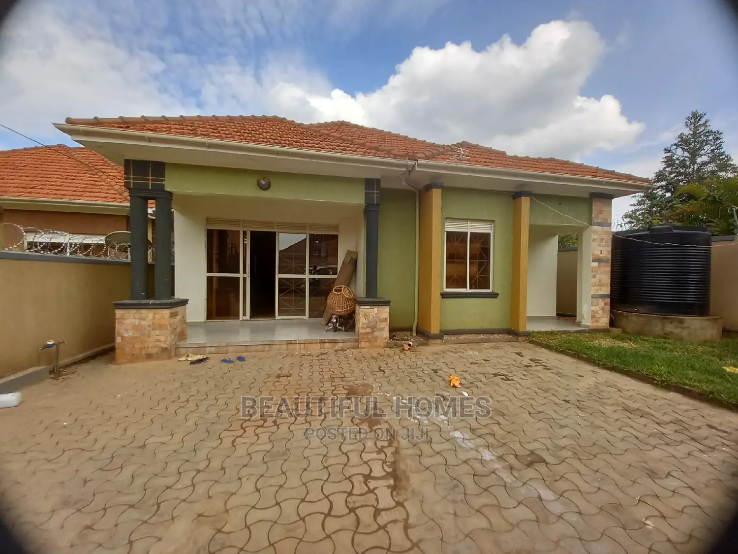 Furnished 4bdrm House in Kira Mamerito Road for Sale in Kira