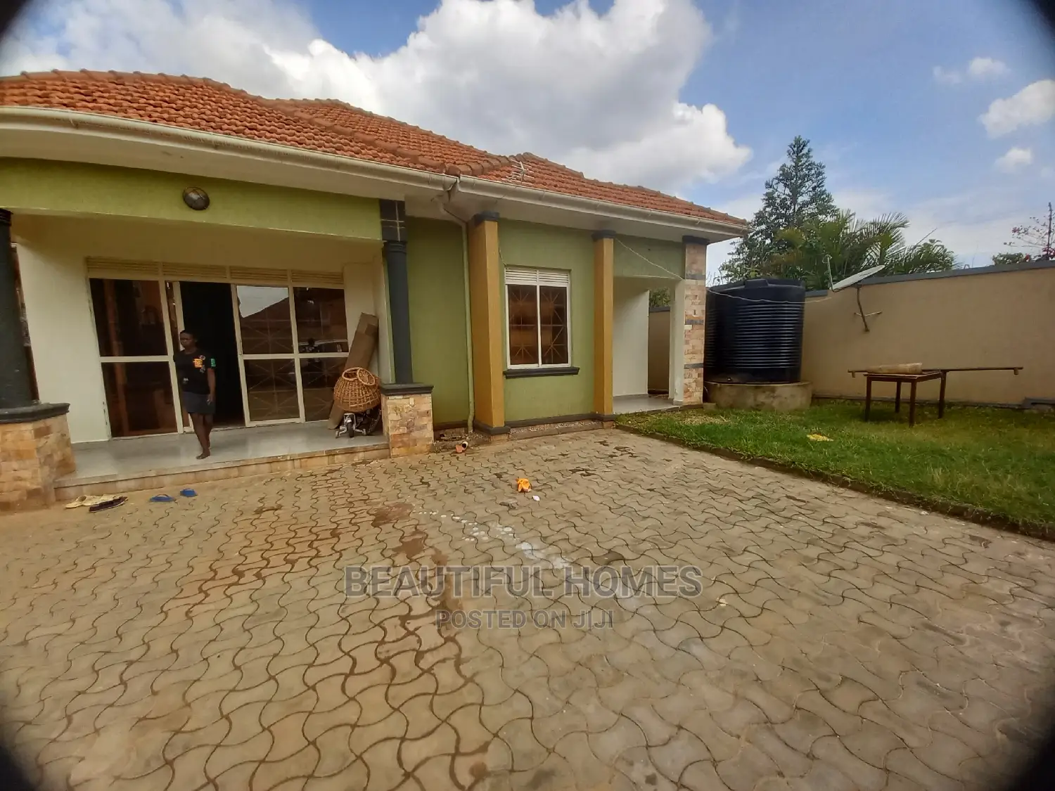 Furnished 4bdrm Bungalow in Kira Tarmacked for Sale in Kira