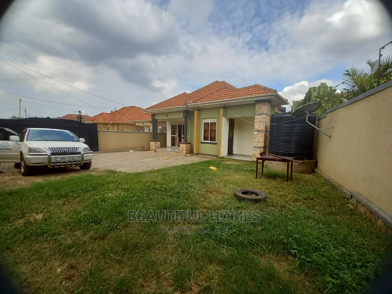 Furnished 4bdrm House in Kira Corporate for Sale in Kira