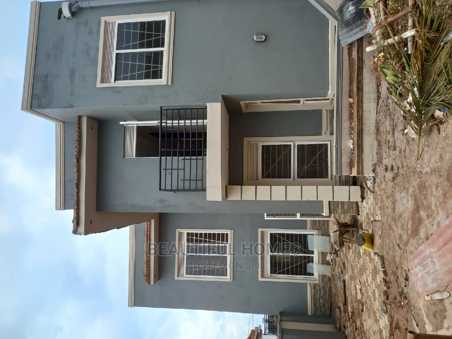 Furnished 4bdrm Duplex in Kira Corporate for Sale in Kira