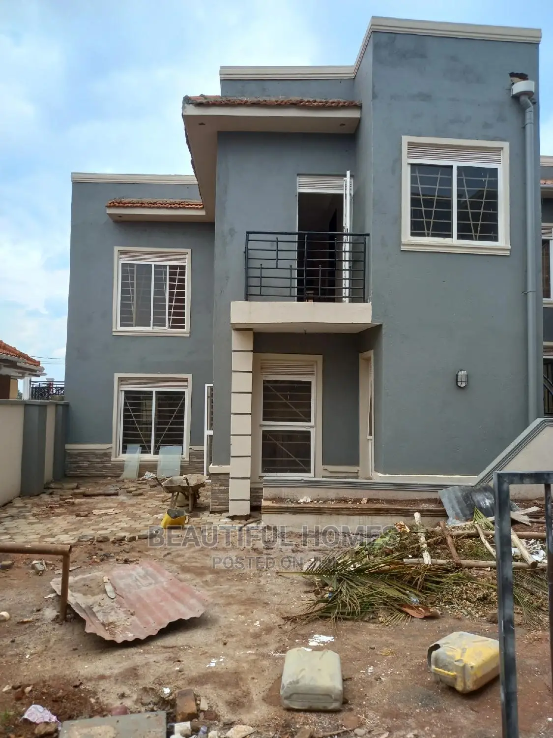 Furnished 4bdrm House in Kira Corporate for Sale in Kira