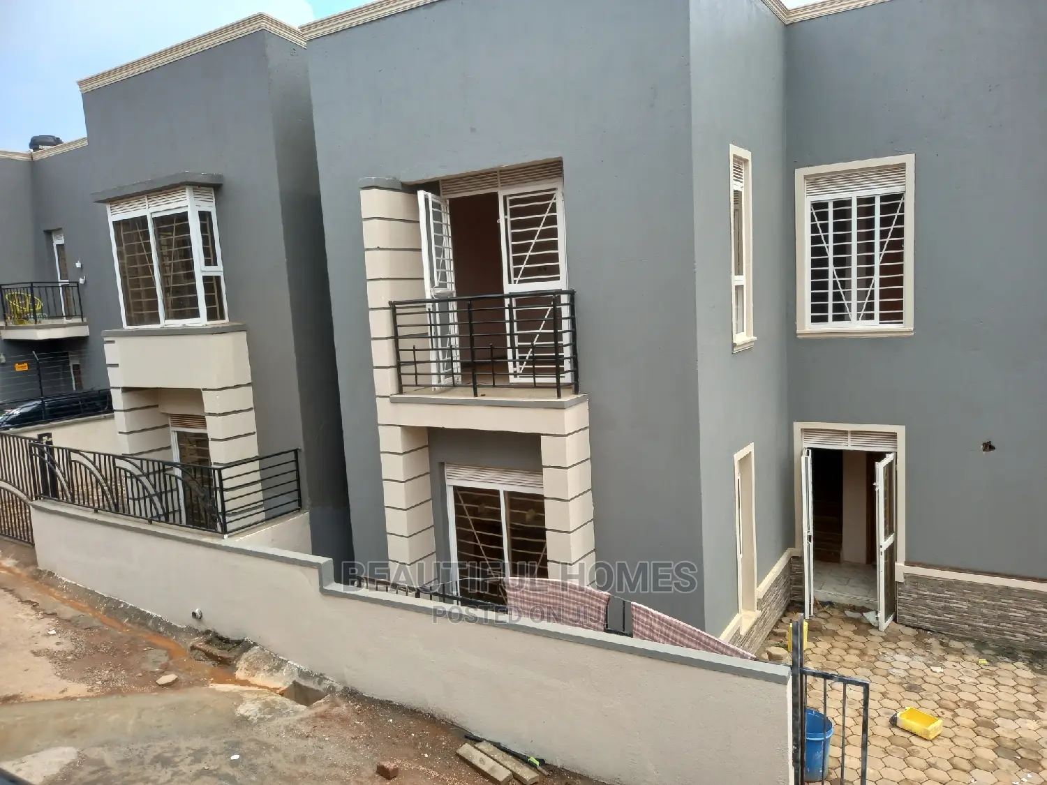 Furnished 4bdrm Villa in Kira for Sale in Kira