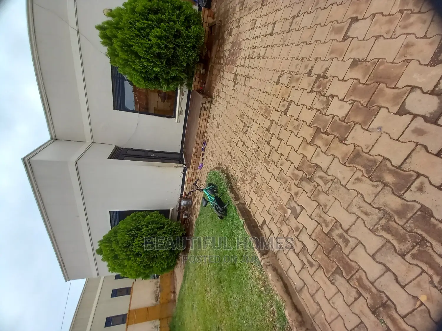 Furnished 3bdrm House in Kira for Sale in Kira