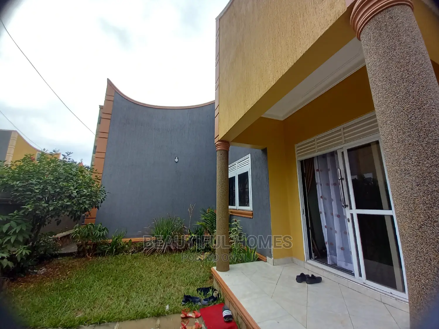 Furnished 4bdrm Townhouse/Terrace in Najjera, Kira for Sale in Kira
