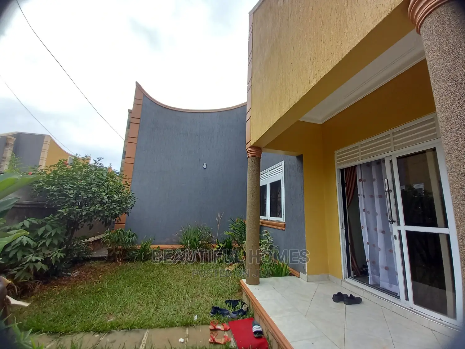 Furnished 4bdrm Townhouse/Terrace in Najjera, Kira for Sale in Kira