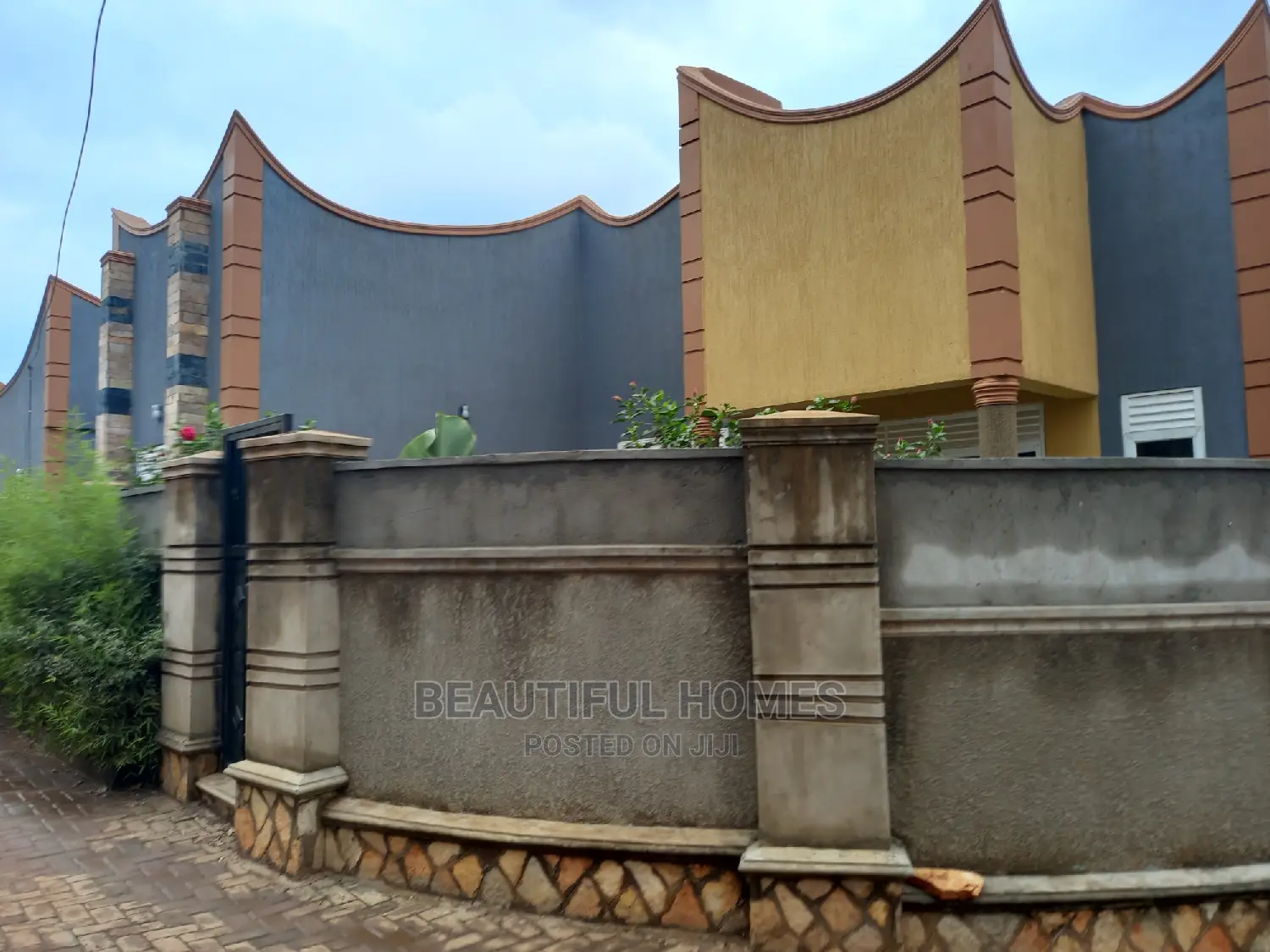 Furnished 4bdrm Maisonette in Najjera, Central Division for Sale in Central Division