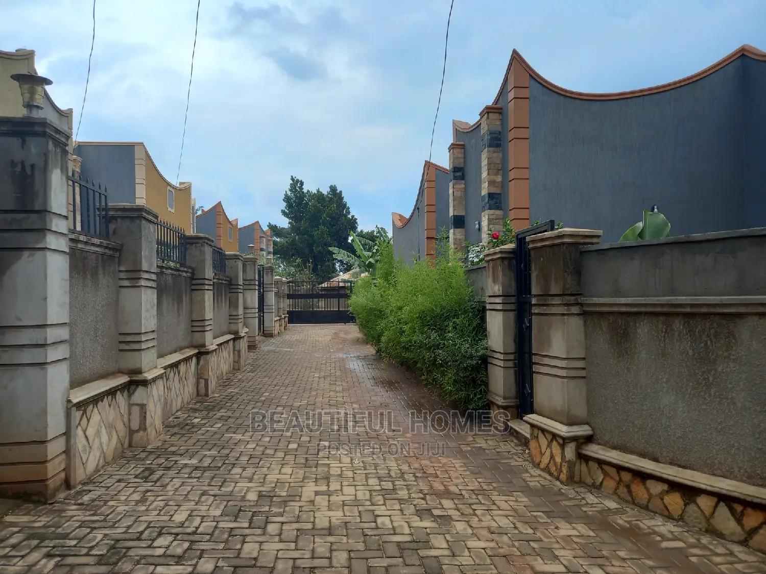 Furnished 4bdrm Maisonette in Najjera, Central Division for Sale in Central Division