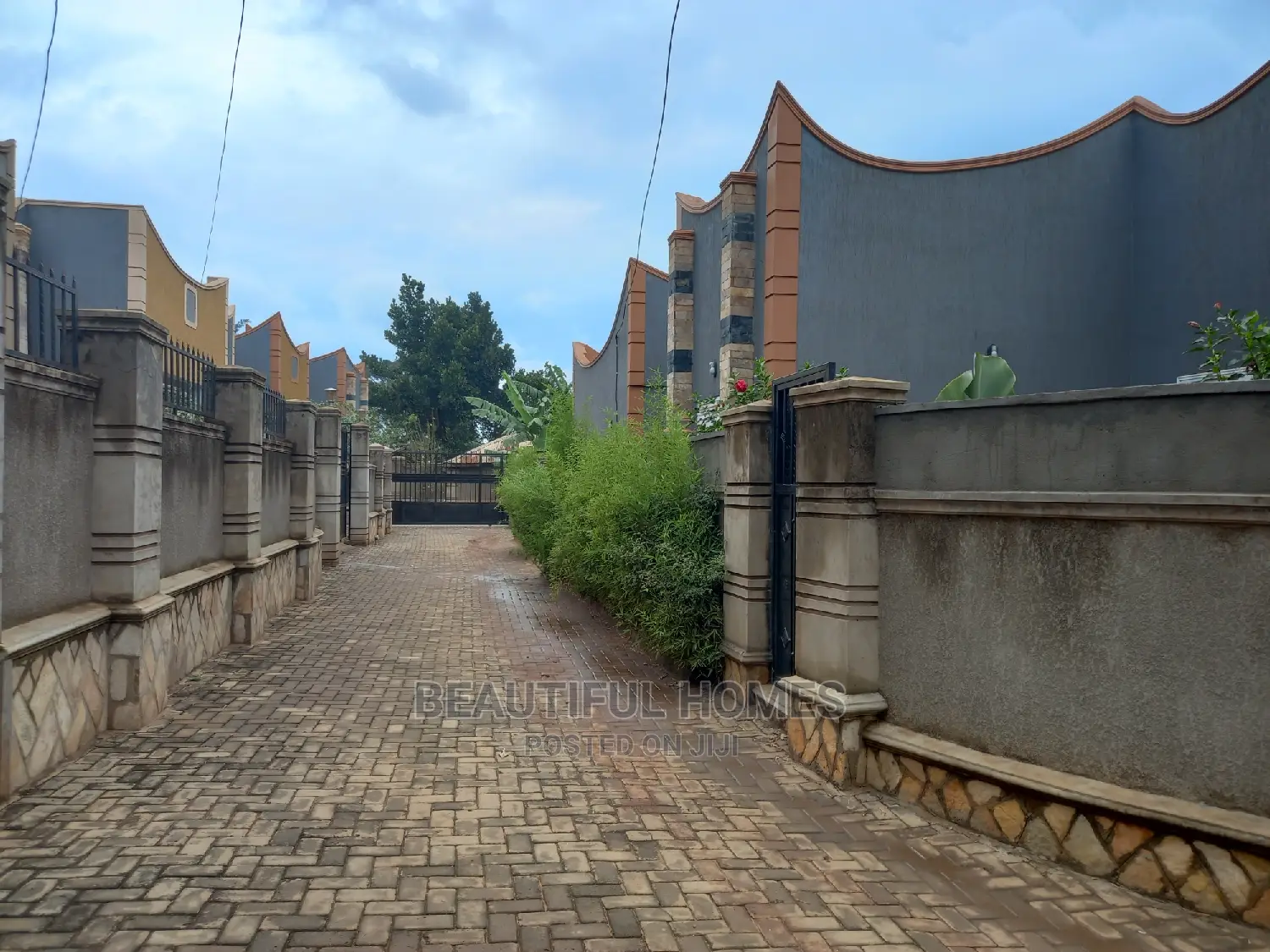 Furnished 4bdrm Maisonette in Najjera, Central Division for Sale in Central Division
