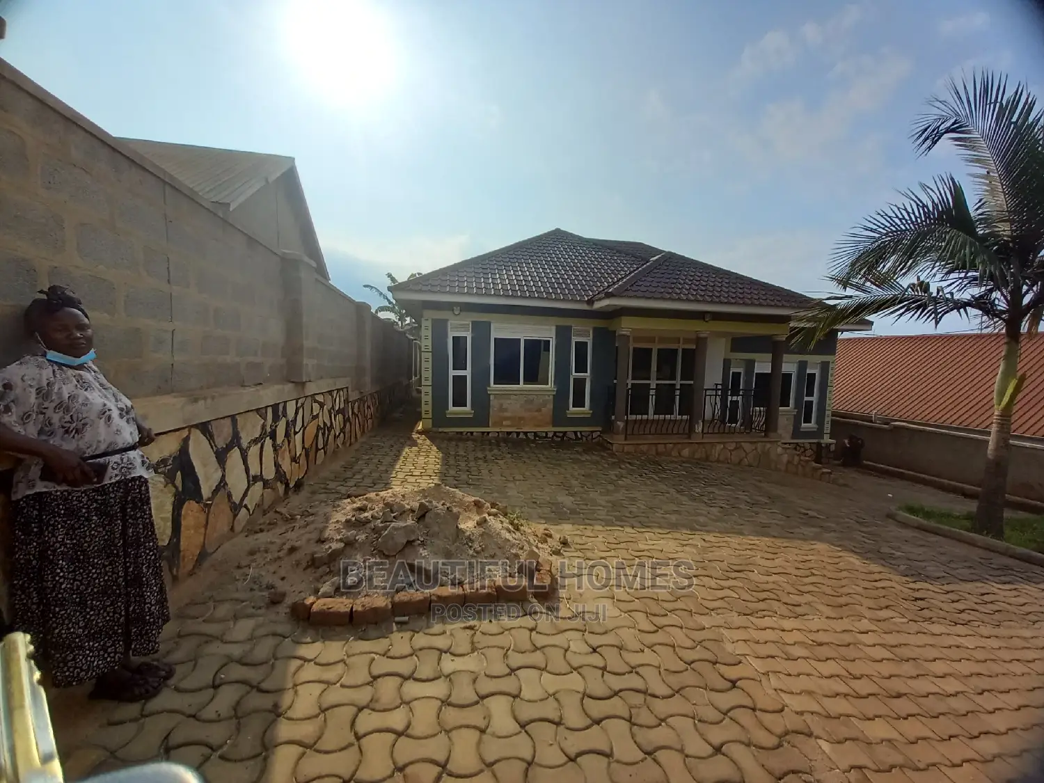 Furnished 3bdrm House in Kira, Central Division for Sale in Central Division