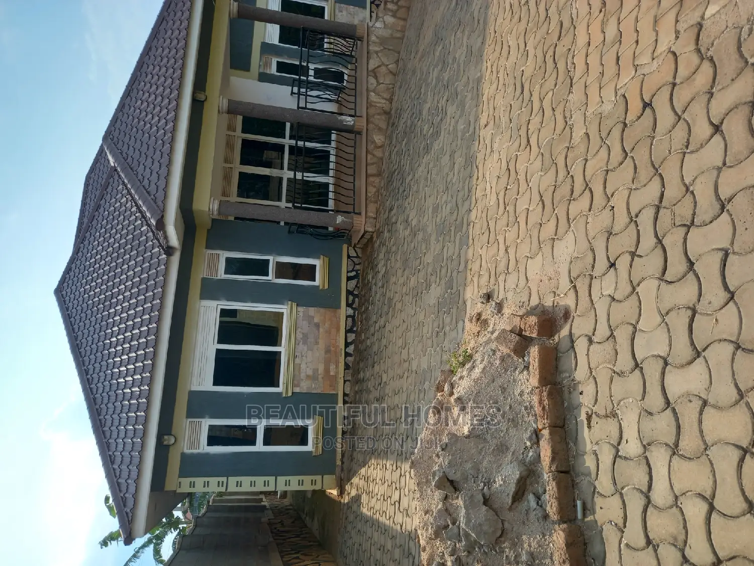 Furnished 3bdrm House in Kira, Central Division for Sale in Central Division