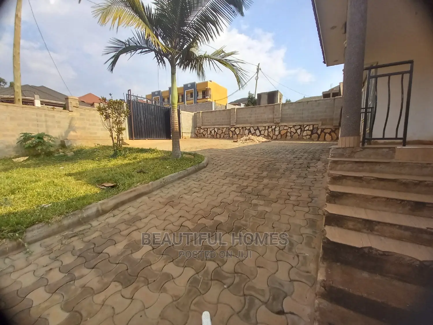 Furnished 3bdrm House in Kira Corporate for Sale in Kira