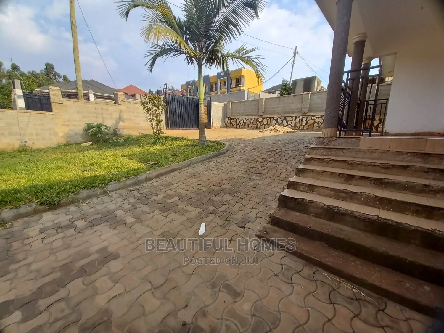 Furnished 3bdrm Bungalow in Kira for Sale in Kira