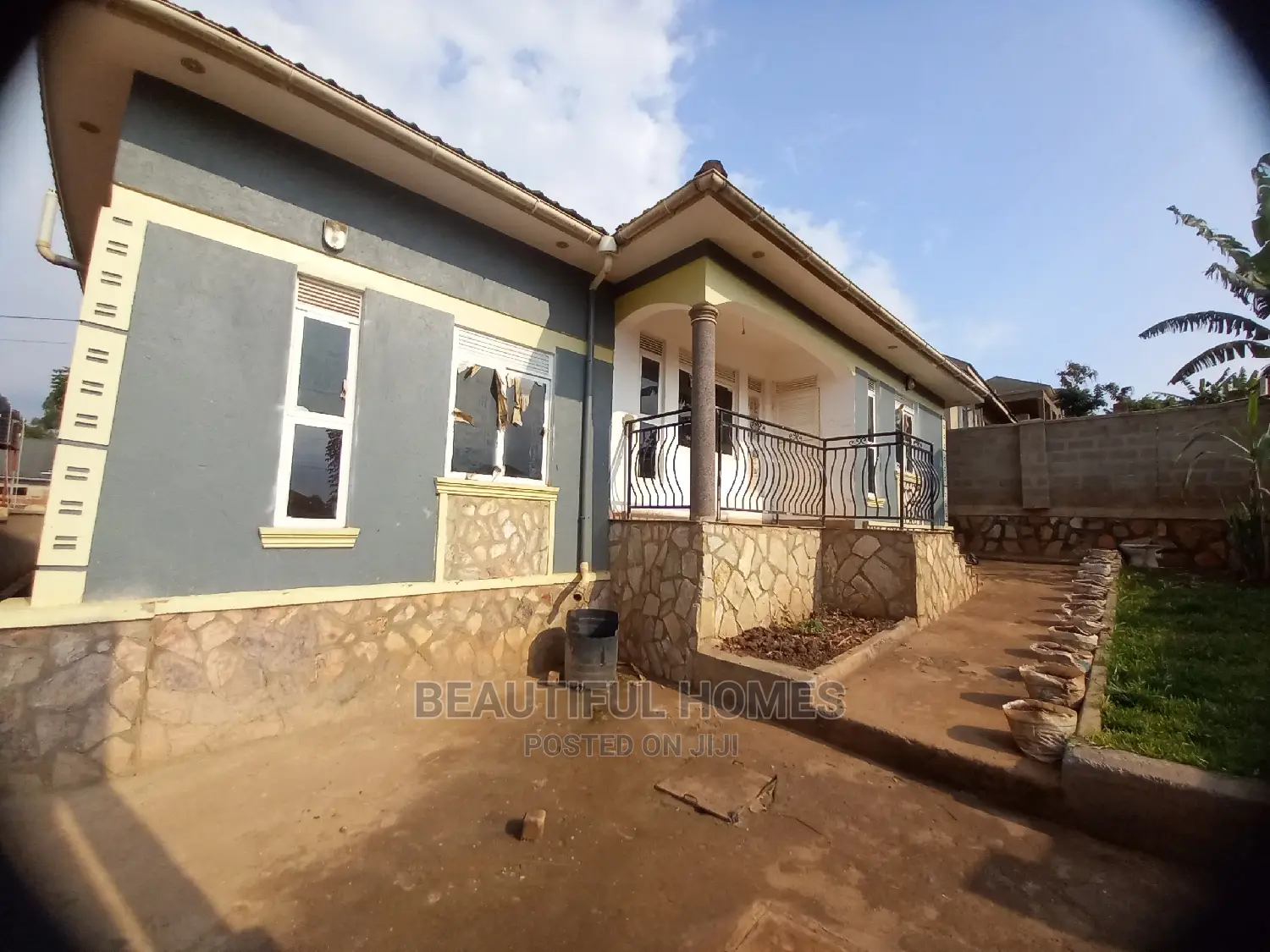 Furnished 3bdrm Bungalow in Kira for Sale in Kira