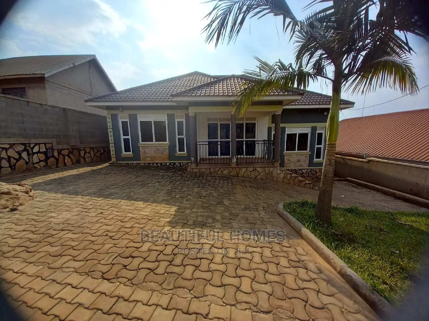 Furnished 3bdrm Bungalow in Kira for Sale in Kira
