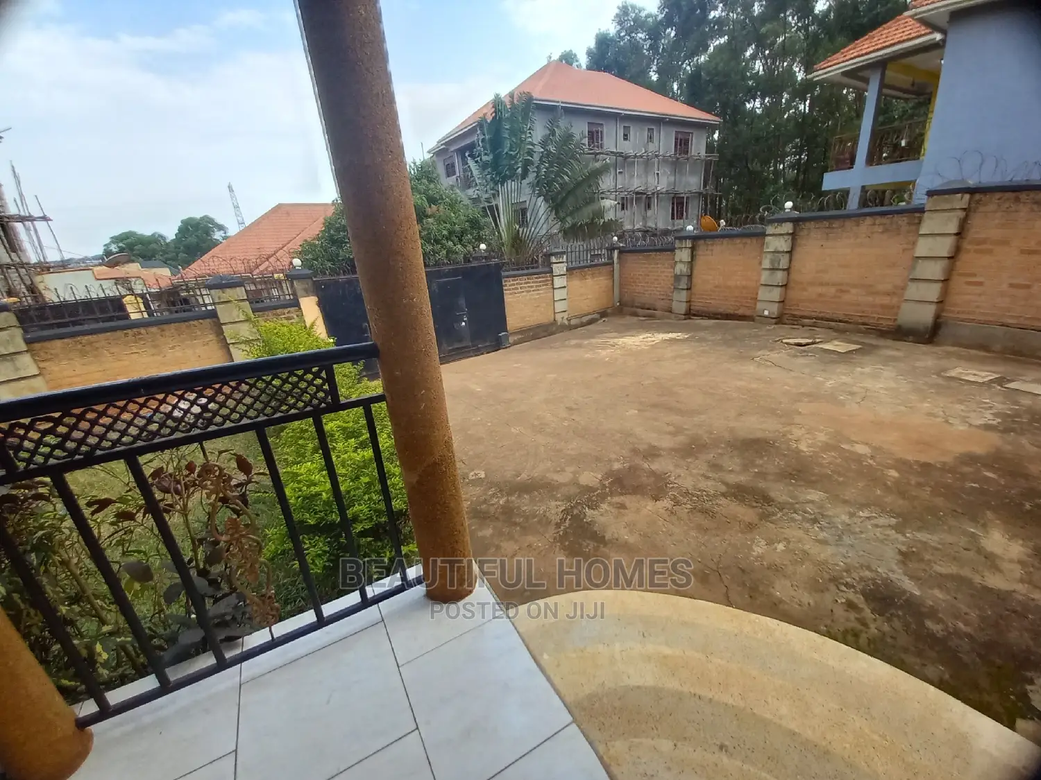 Furnished 3bdrm House in Kira Organised for Sale in Kira