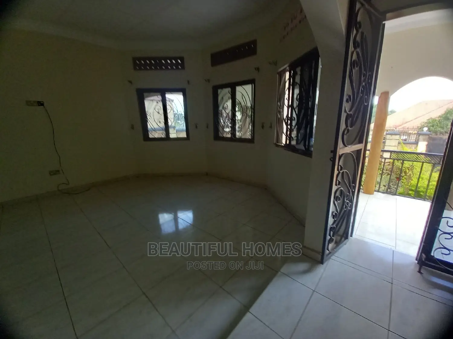 Furnished 3bdrm Bungalow in Kira for Sale in Kira