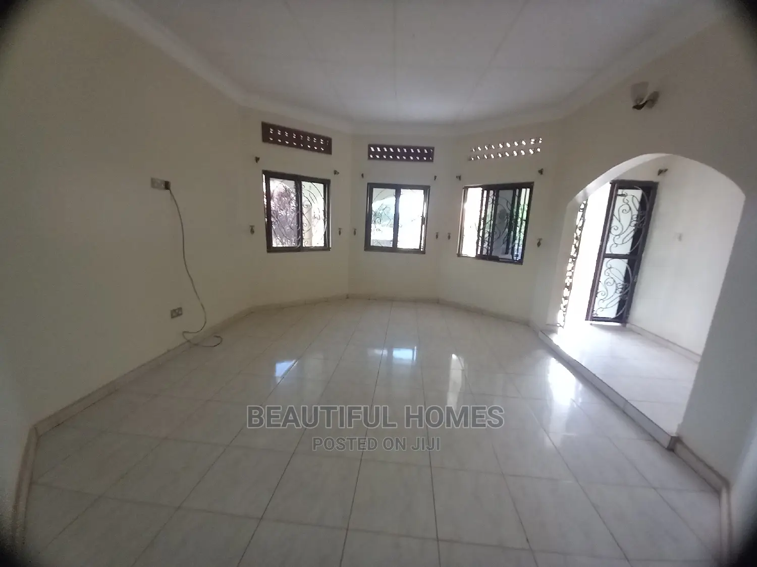 Furnished 3bdrm Bungalow in Kira for Sale in Kira