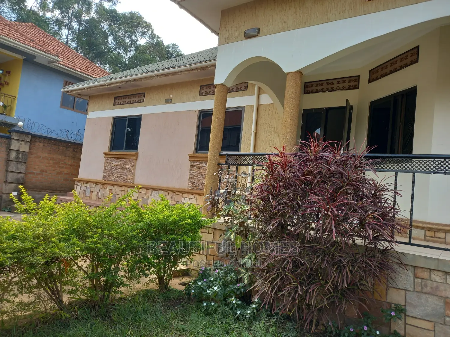 Furnished 3bdrm Bungalow in Kira for Sale in Kira