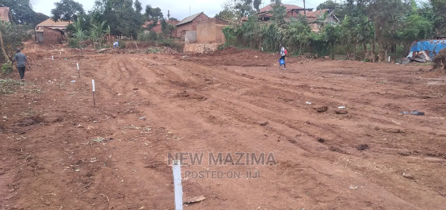 Affordable Plots on Quicksale on Salaama Munyonyo Rd in Division A