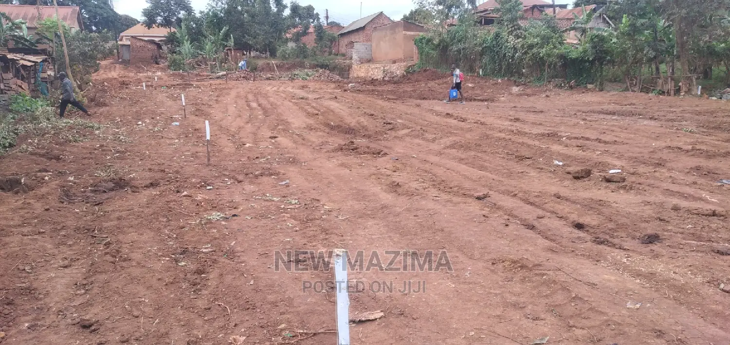 Affordable Plots on Quicksale on Salaama Munyonyo Rd in Division A