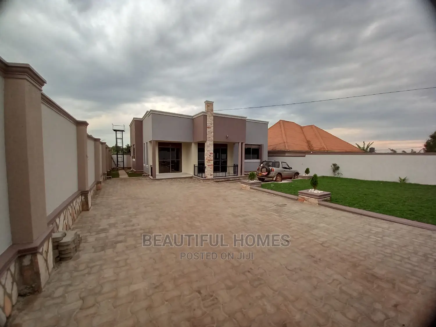 Furnished 4bdrm Maisonette in Kira, Central Division for Sale in Central Division