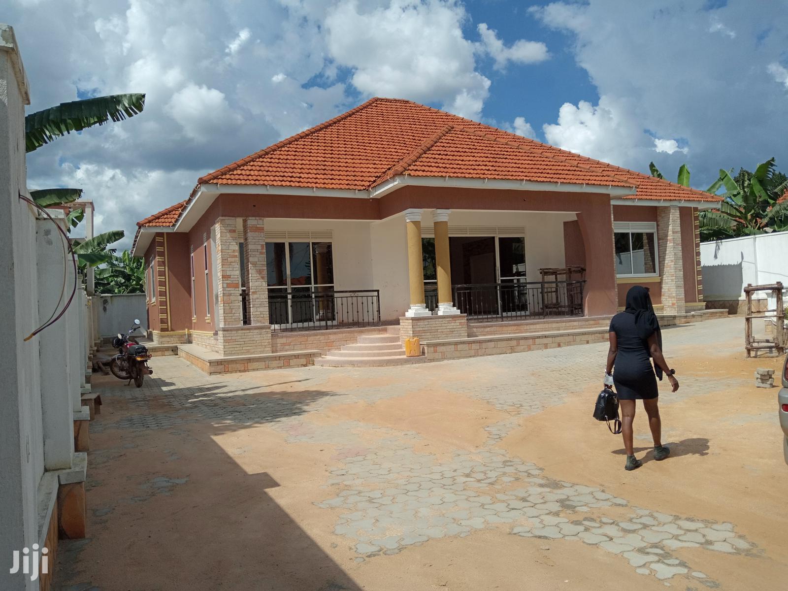 Kira Large Mansion on Sell in Kampala