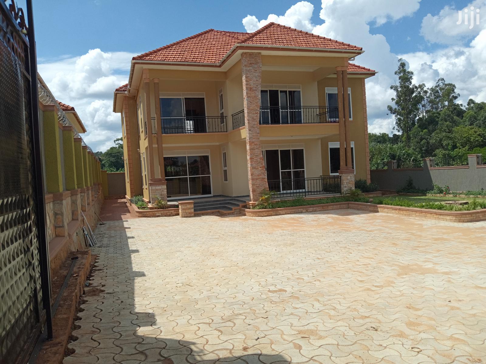 Six Bedroom Mansion In Kira For Sale in Kampala